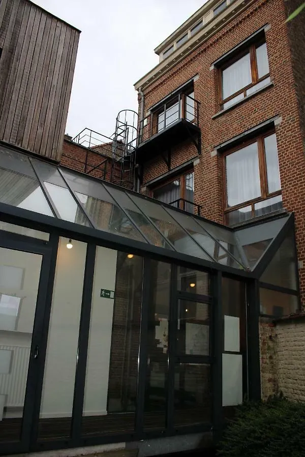 ファンキー ホテル Schaerbeek
